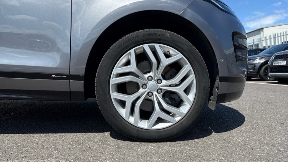 Land Rover Range Rover Evoque 2.0 P250 R-Dynamic SE 5dr Auto Petrol Hatchback - Image 8
