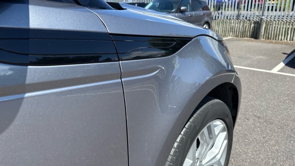 Land Rover Range Rover Evoque 2.0 P250 R-Dynamic SE 5dr Auto Petrol Hatchback - Image 24