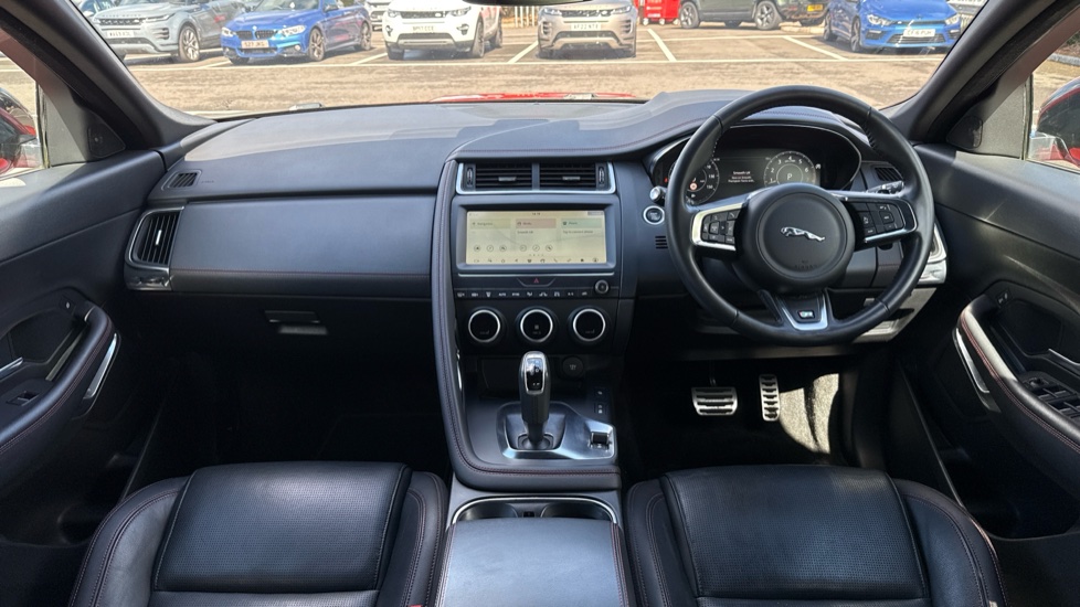 Jaguar E-Pace 2.0 [200] Chequered Flag Edition 5dr Auto Petrol Estate - Image 9