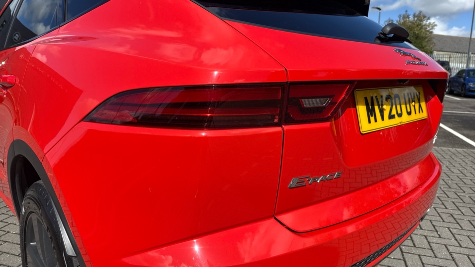 Jaguar E-Pace 2.0 [200] Chequered Flag Edition 5dr Auto Petrol Estate - Image 19