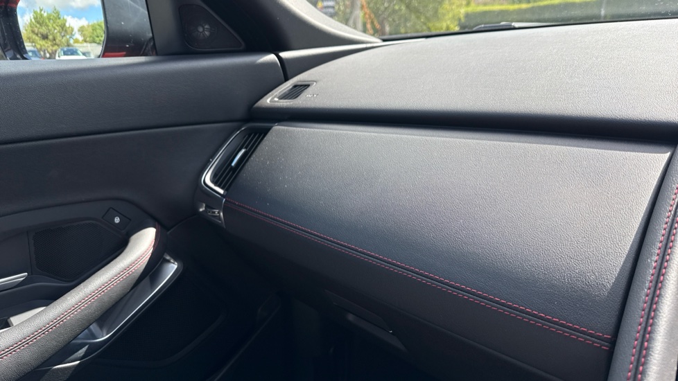 Jaguar E-Pace 2.0 [200] Chequered Flag Edition 5dr Auto Petrol Estate - Image 26