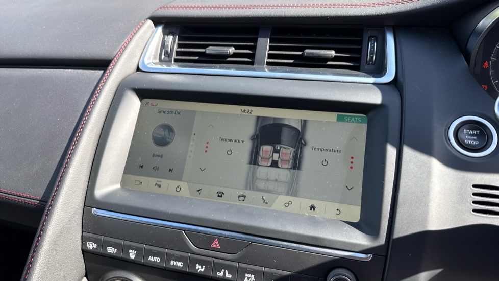 Jaguar E-Pace 2.0 [200] Chequered Flag Edition 5dr Auto Petrol Estate - Image 32