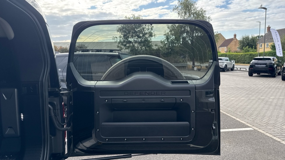 Land Rover Defender 3.0 D250 XS Edition 110 5dr Auto Diesel Estate - Image 27