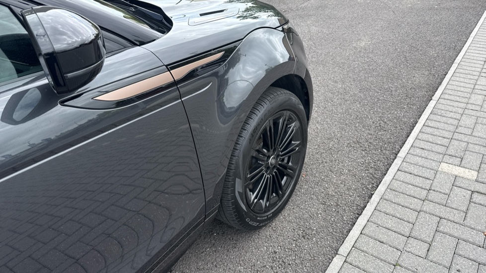 Land Rover Range Rover Evoque 2.0 D200 Dynamic SE 5dr Auto Diesel Hatchback - Image 22