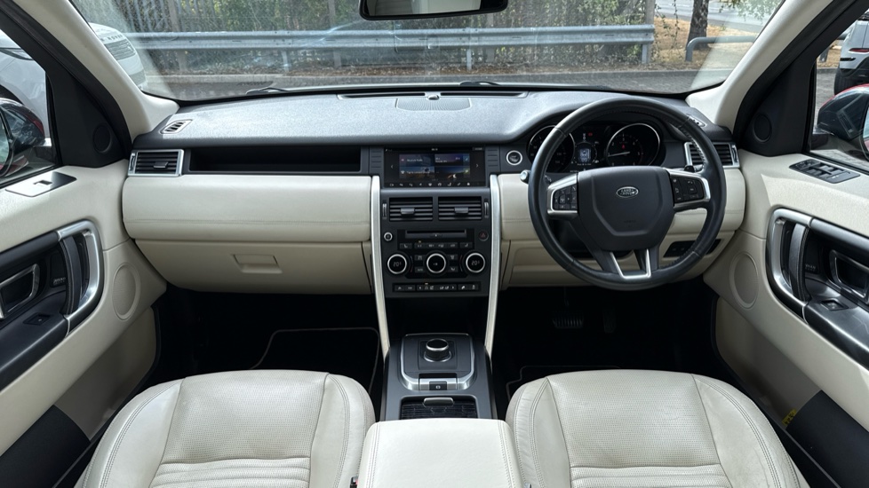 Land Rover Discovery Sport 2.0 TD4 180 HSE Luxury 5dr Auto Diesel Station Wagon - Image 9