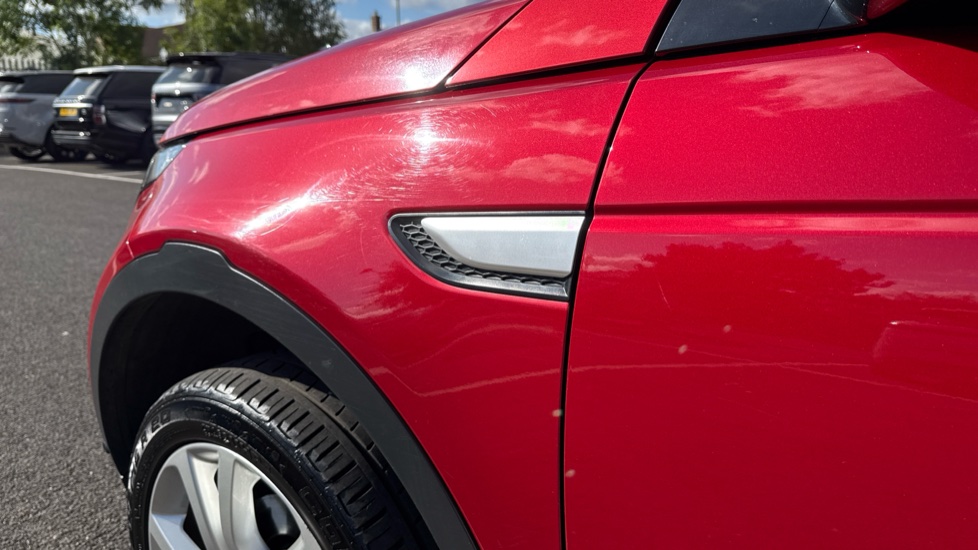 Land Rover Discovery Sport 2.0 TD4 180 HSE Luxury 5dr Auto Diesel Station Wagon - Image 20