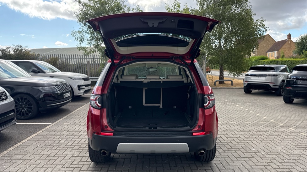Land Rover Discovery Sport 2.0 TD4 180 HSE Luxury 5dr Auto Diesel Station Wagon - Image 27