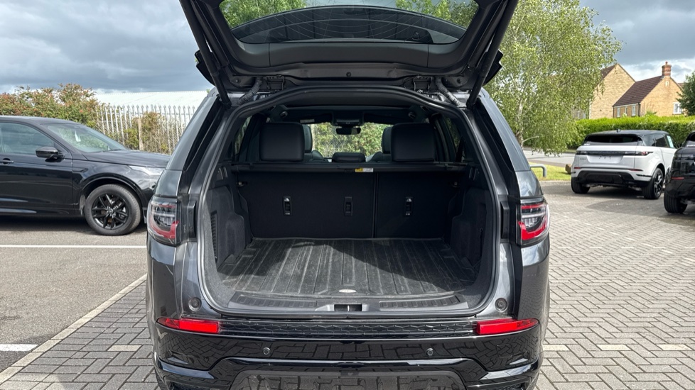 Land Rover Discovery Sport 1.5 P270e Dynamic SE 5dr Auto [5 Seat] Station Wagon - Image 10