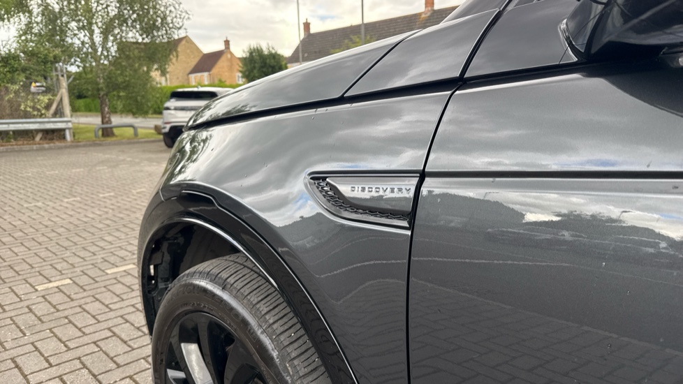 Land Rover Discovery Sport 1.5 P270e Dynamic SE 5dr Auto [5 Seat] Station Wagon - Image 20