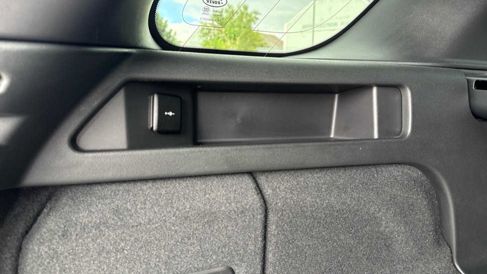 Land Rover Discovery Sport 1.5 P270e Dynamic SE 5dr Auto [5 Seat] Station Wagon - Image 33
