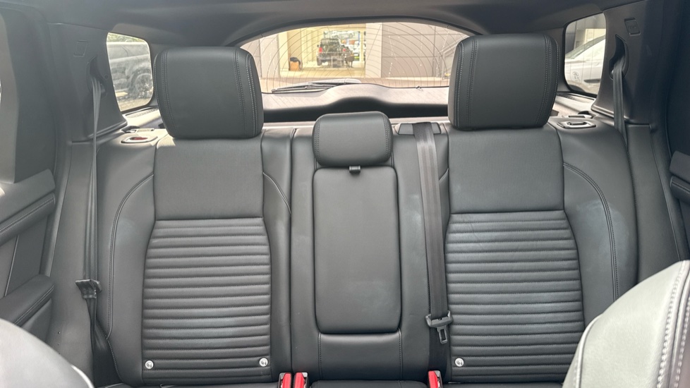 Land Rover Discovery Sport 1.5 P270e Dynamic SE 5dr Auto [5 Seat] Station Wagon - Image 37