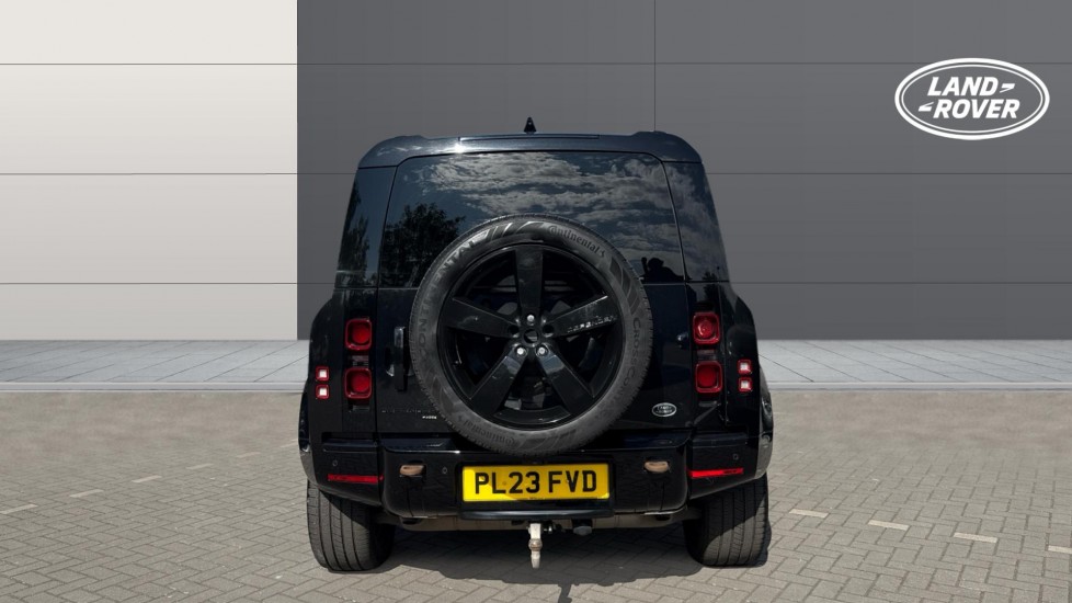 Land Rover Defender 2.0 P400e X-Dynamic HSE 110 5dr Auto Estate - Image 6