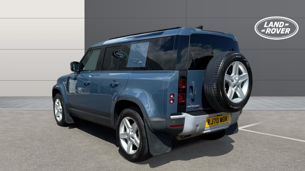 Land Rover Defender 2.0 D240 SE 110 5dr Auto [6 Seat] Diesel Estate - Image 2