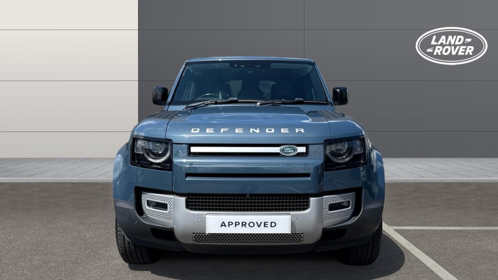 Land Rover Defender 2.0 D240 SE 110 5dr Auto [6 Seat] Diesel Estate - Image 7