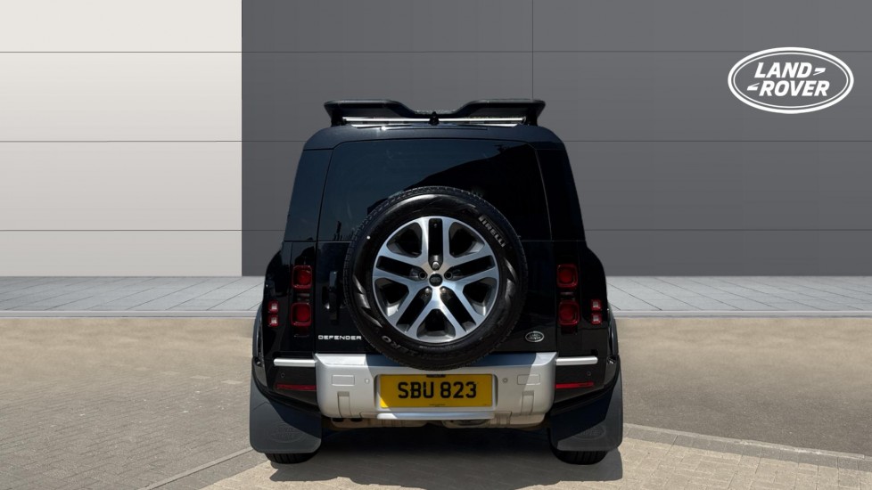 Land Rover Defender 3.0 D250 XS Edition 110 5dr Auto Diesel Estate - Image 6