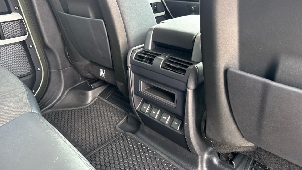 Land Rover Defender 2.0 D240 First Edition 110 5dr Auto Diesel Estate - Image 18
