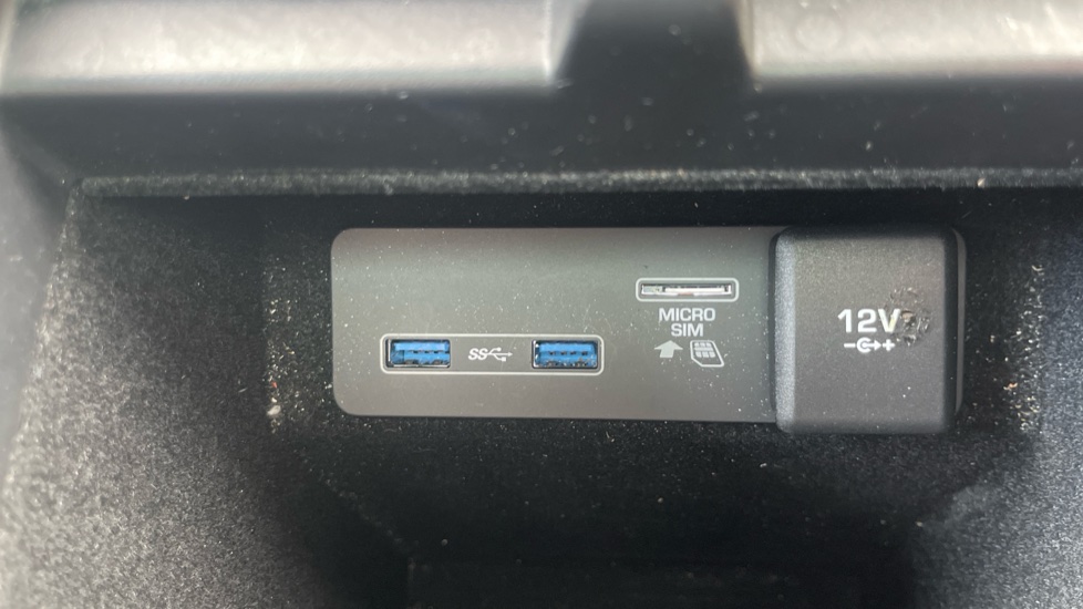 Land Rover Range Rover Evoque 2.0 P250 First Edition 5dr Auto Petrol Hatchback - Image 23