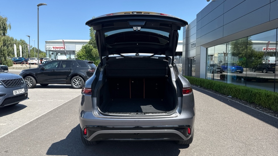 Jaguar F-Pace 2.0 D200 R-Dynamic SE Black 5dr Auto AWD Diesel Estate - Image 27