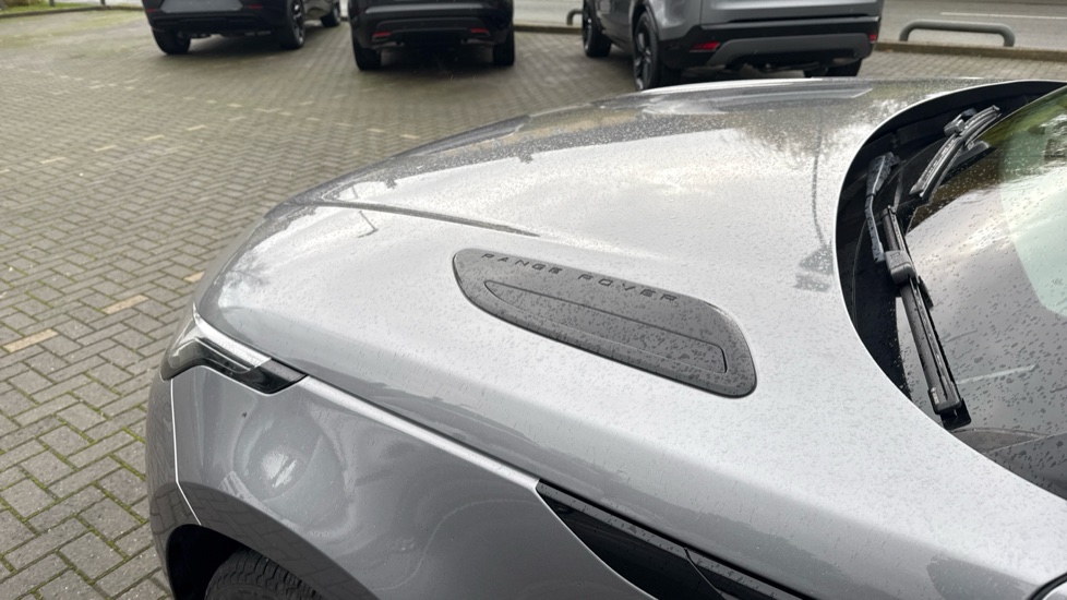 Land Rover Range Rover Velar 2.0 D200 Edition 5dr Auto Diesel Estate - Image 25