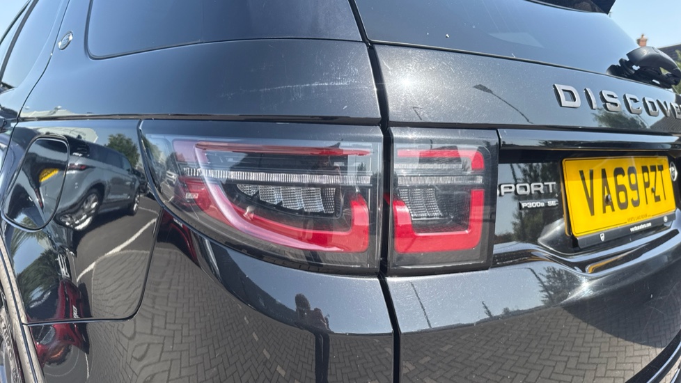 Land Rover Discovery Sport 1.5 P300e R-Dynamic HSE 5dr Auto [5 Seat] Station Wagon - Image 19