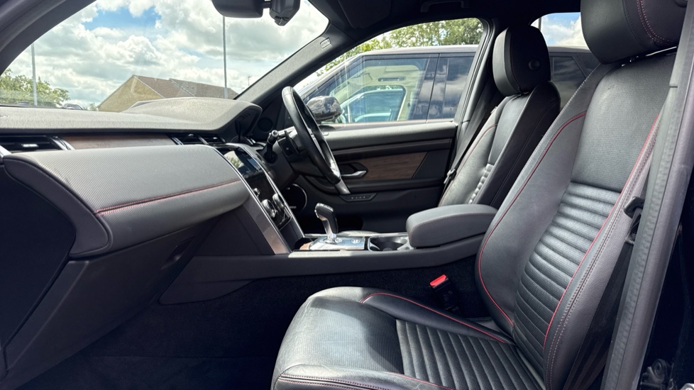 Land Rover Discovery Sport 1.5 P300e R-Dynamic HSE 5dr Auto [5 Seat] Station Wagon - Image 44