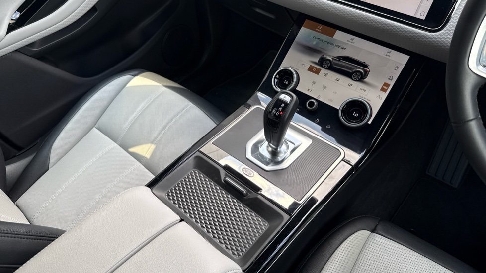 Land Rover Range Rover Evoque 2.0 D200 R-Dynamic S 5dr Auto Diesel Hatchback - Image 13