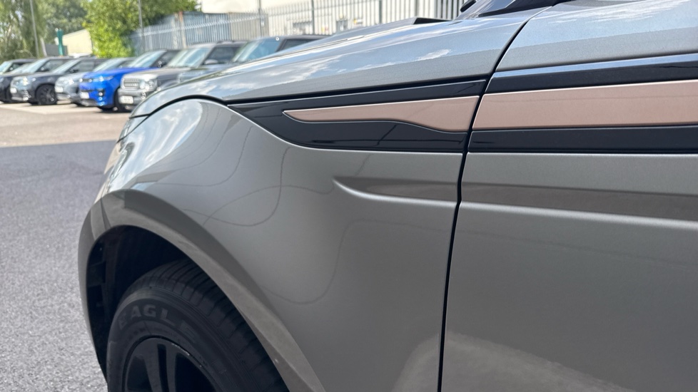 Land Rover Range Rover Evoque 2.0 D200 R-Dynamic S 5dr Auto Diesel Hatchback - Image 20
