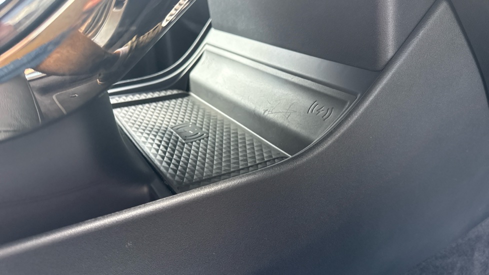 Land Rover Range Rover Evoque 2.0 D200 R-Dynamic S 5dr Auto Diesel Hatchback - Image 31