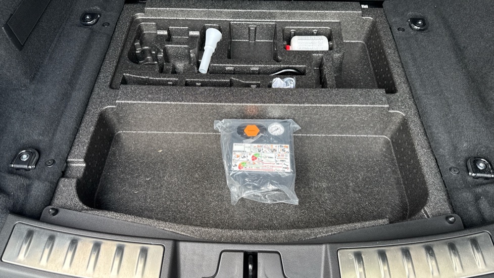 Land Rover Range Rover Evoque 2.0 D200 R-Dynamic S 5dr Auto Diesel Hatchback - Image 36