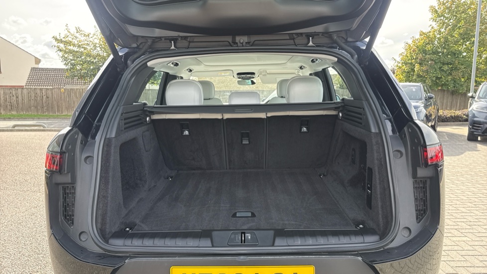 Land Rover Range Rover Sport 3.0 D300 SE 5dr Auto Diesel Estate - Image 10