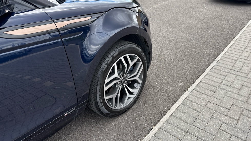 Land Rover Range Rover Evoque 2.0 D200 R-Dynamic SE 5dr Auto Diesel Hatchback - Image 22