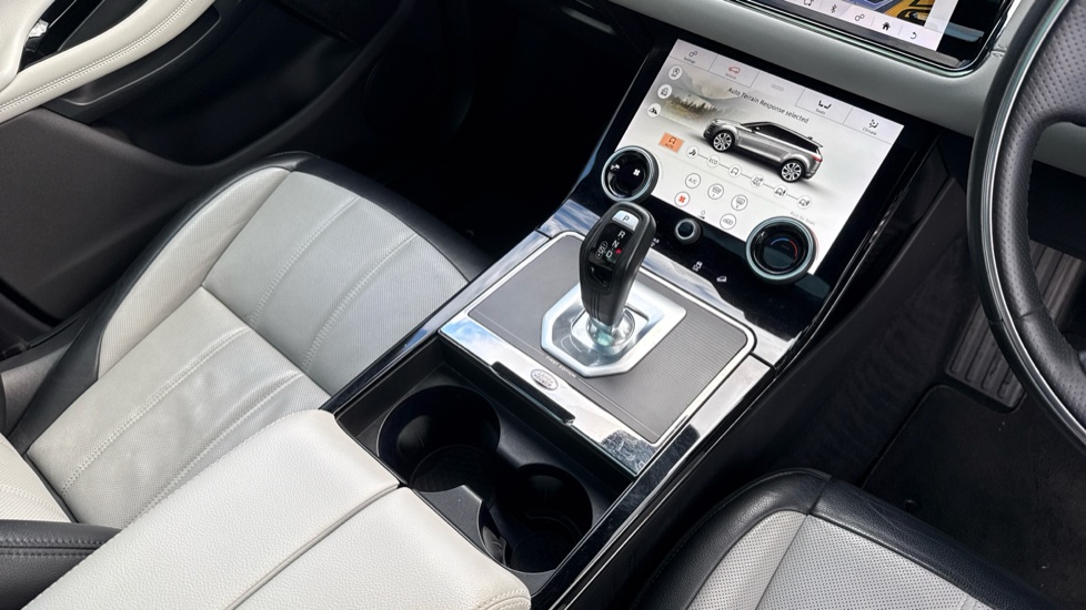 Land Rover Range Rover Evoque 2.0 D180 First Edition 5dr Auto Diesel Hatchback - Image 13