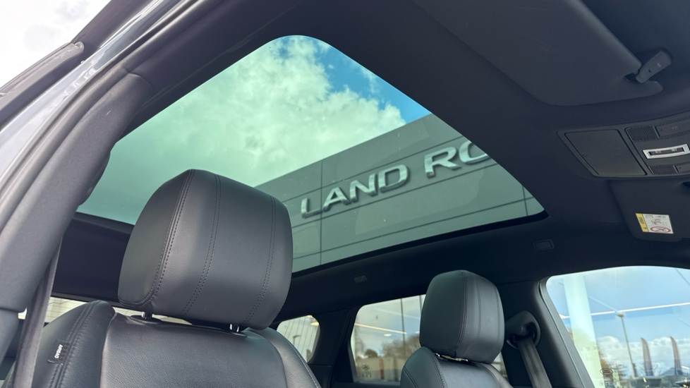 Land Rover Range Rover Evoque 2.0 D180 First Edition 5dr Auto Diesel Hatchback - Image 21
