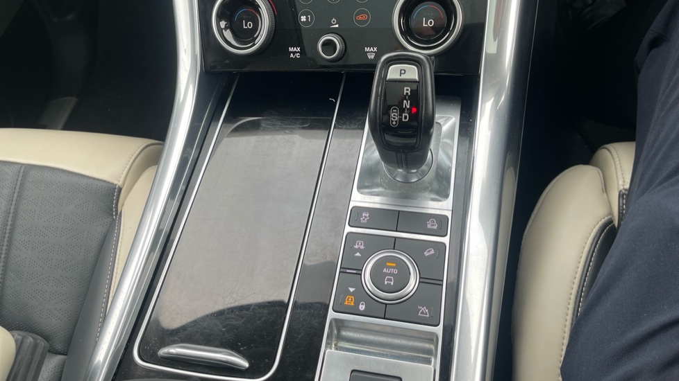 Land Rover Range Rover Sport 3.0 SDV6 Autobiography Dynamic 5dr Auto Diesel Estate - Image 13