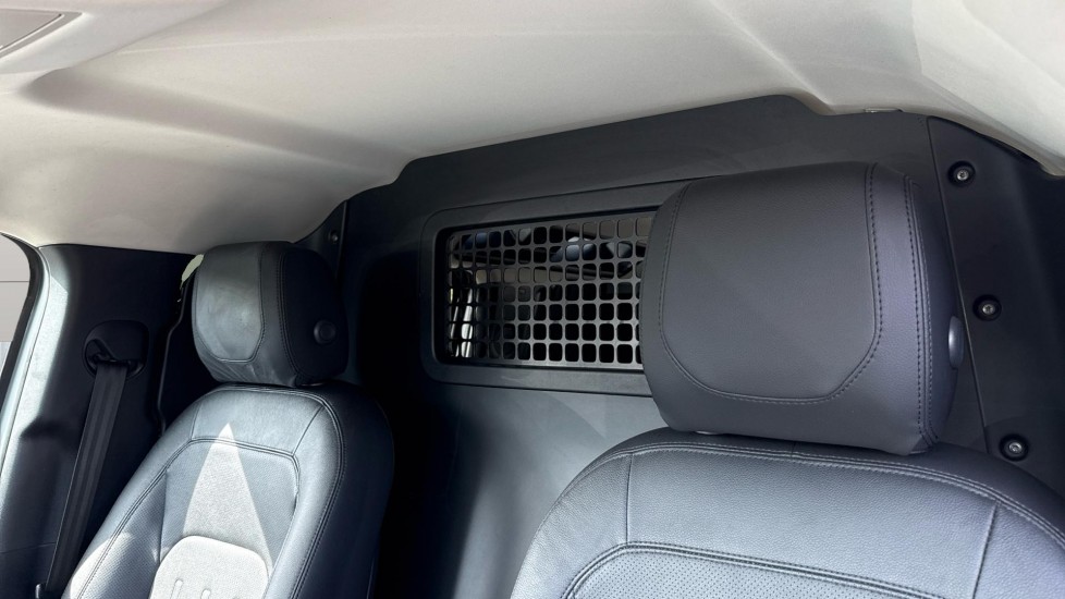 Land Rover Defender 110 Diesel 3.0 D250 Hard Top S Auto [3 Seat] - Image 4