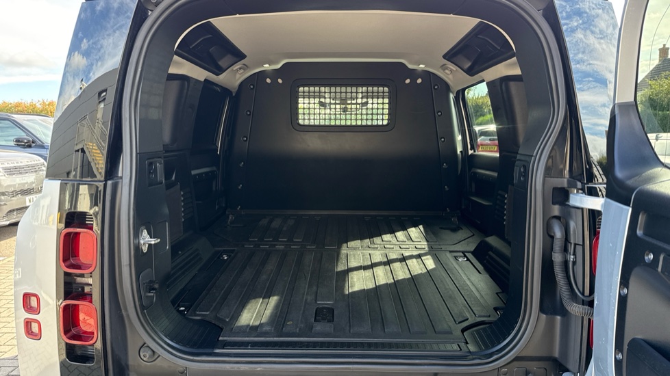 Land Rover Defender 110 Diesel 3.0 D250 Hard Top S Auto [3 Seat] - Image 10