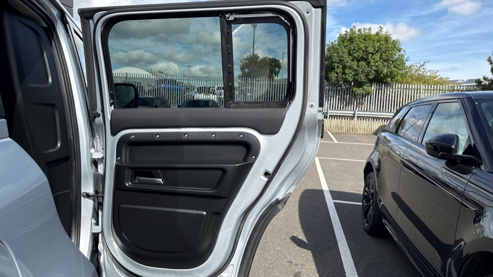 Land Rover Defender 110 Diesel 3.0 D250 Hard Top S Auto [3 Seat] - Image 34