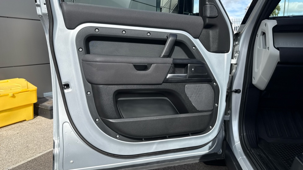 Land Rover Defender 110 Diesel 3.0 D250 Hard Top S Auto [3 Seat] - Image 39