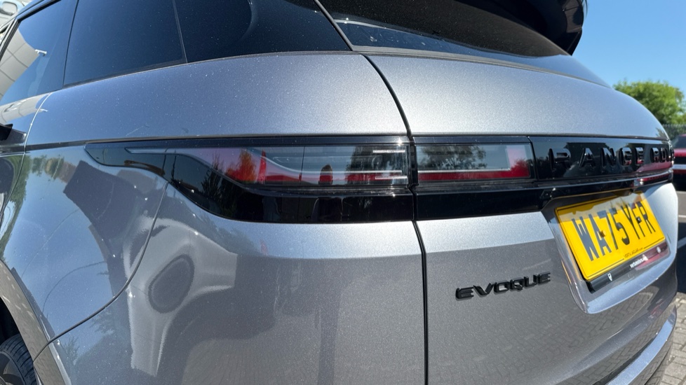Land Rover Range Rover Evoque 2.0 D200 Autobiography 5dr Auto [Revised] Diesel Hatchback - Image 19