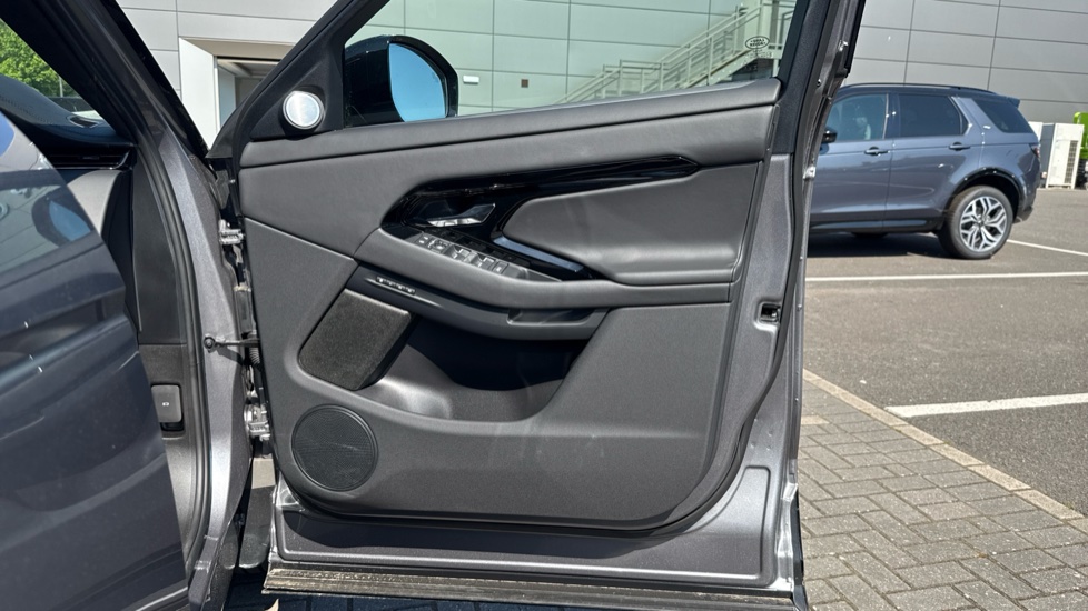 Land Rover Range Rover Evoque 2.0 D200 Autobiography 5dr Auto [Revised] Diesel Hatchback - Image 29