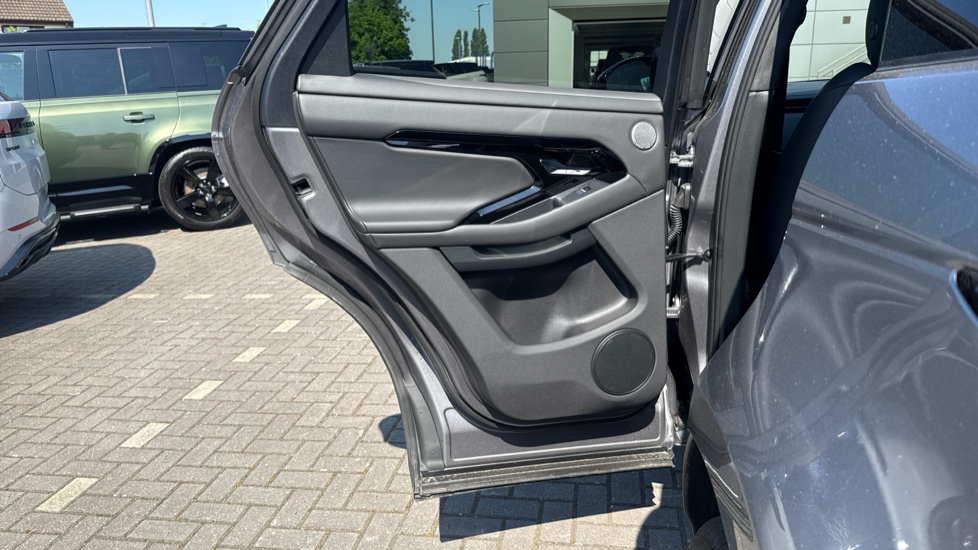 Land Rover Range Rover Evoque 2.0 D200 Autobiography 5dr Auto [Revised] Diesel Hatchback - Image 38