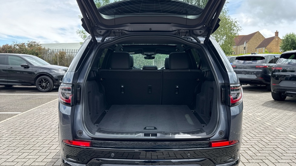 Land Rover Discovery Sport 2.0 D200 Dynamic SE 5dr Auto [5 Seat] Diesel Station Wagon - Image 10