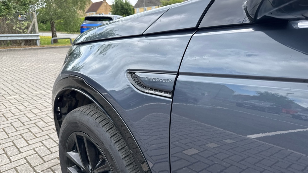 Land Rover Discovery Sport 2.0 D200 Dynamic SE 5dr Auto [5 Seat] Diesel Station Wagon - Image 20