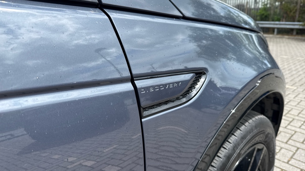 Land Rover Discovery Sport 2.0 D200 Dynamic SE 5dr Auto [5 Seat] Diesel Station Wagon - Image 24