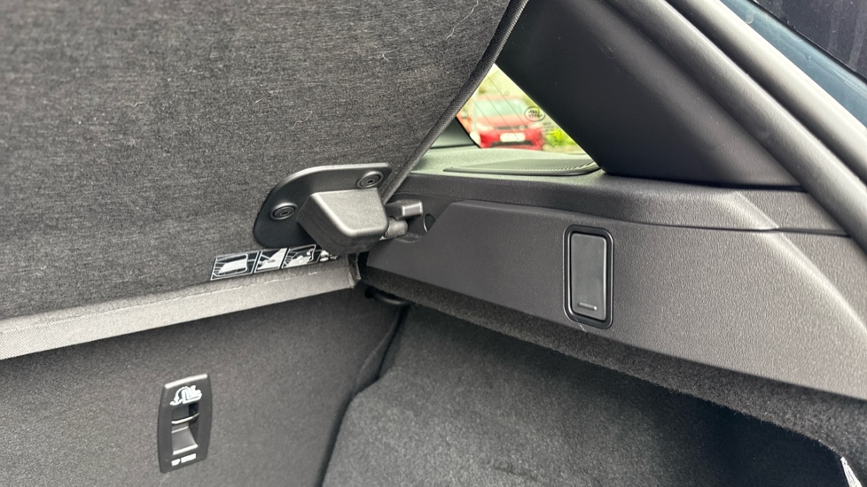 Land Rover Range Rover Evoque 2.0 D200 Autobiography 5dr Auto [Revised] Diesel Hatchback - Image 28