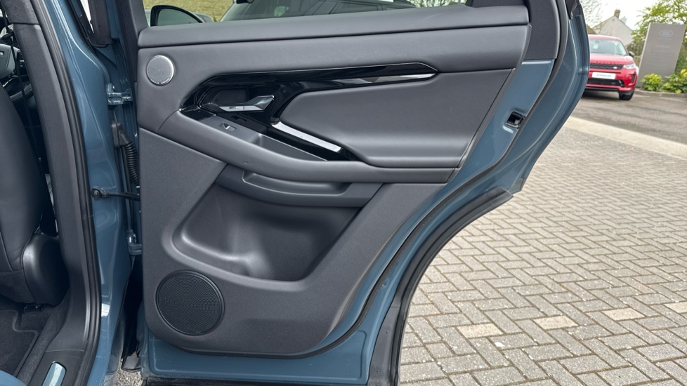 Land Rover Range Rover Evoque 2.0 D200 Autobiography 5dr Auto [Revised] Diesel Hatchback - Image 37