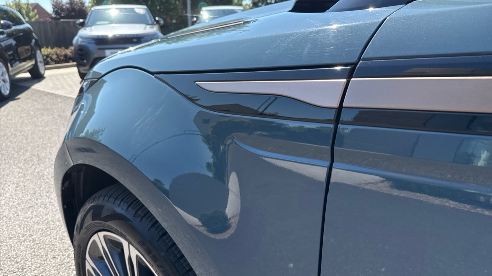Land Rover Range Rover Evoque 2.0 D200 Dynamic SE 5dr Auto Diesel Hatchback - Image 20