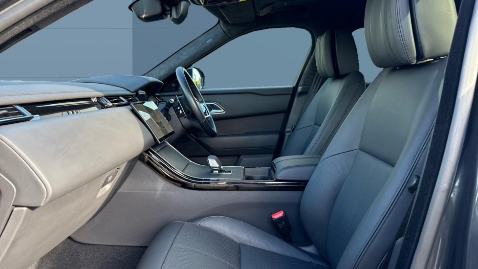 Land Rover Range Rover Velar 2.0 D200 MHEV Autobiography 5dr Auto [Revised] Diesel Estate - Image 3
