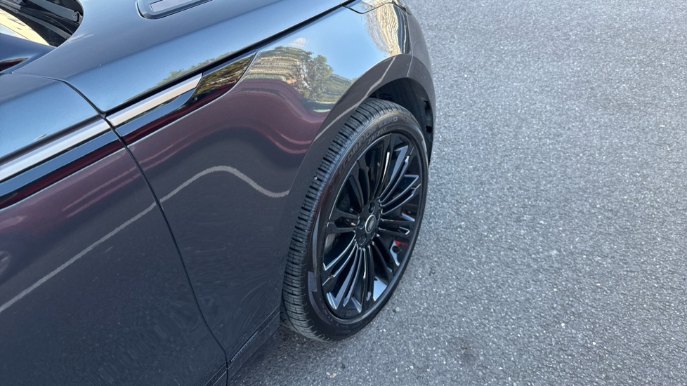 Land Rover Range Rover Velar 2.0 D200 MHEV Autobiography 5dr Auto [Revised] Diesel Estate - Image 22