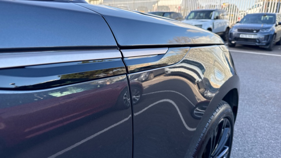 Land Rover Range Rover Velar 2.0 D200 MHEV Autobiography 5dr Auto [Revised] Diesel Estate - Image 24